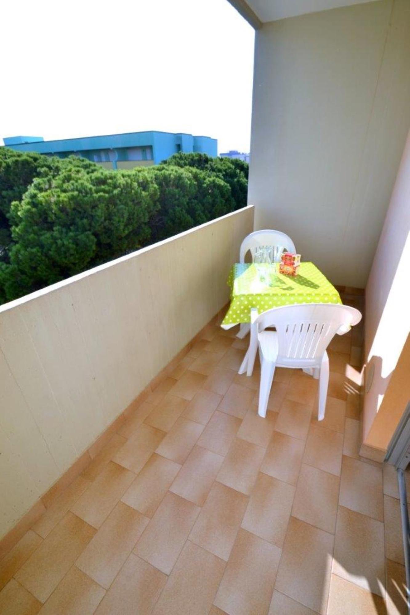 Cinzia Apartment Бибионе Екстериор снимка