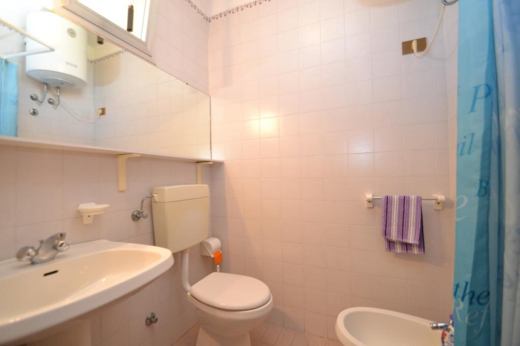 Cinzia Apartment Бибионе Екстериор снимка
