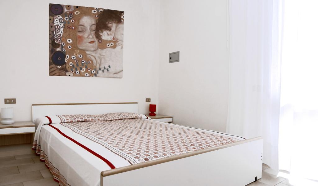 Cinzia Apartment Бибионе Екстериор снимка